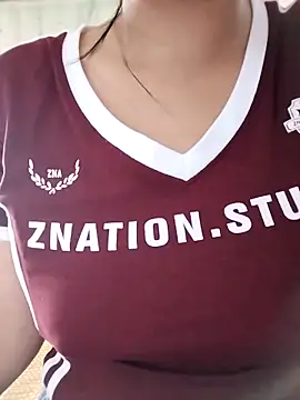 Snapshot of Sexyladzy chatting on September 17, 2025, 6:48 am Sexyladzy online show from September 17, 2025, 6:48 am