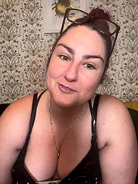 Lacey-BBW online show from October 13, 2025, 9:27 pm