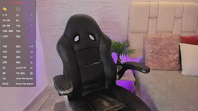 Snapshot of Mollycb chatting on September 19, 2025, 3:54 am Mollycb online show from September 19, 2025, 3:54 am