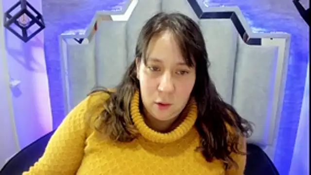  Emily rosee  online show from October 13, 2025, 12:18 pm