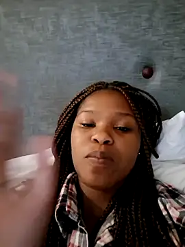 Lolly 96 online show from September 23, 2025, 11:01 pm