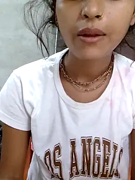 Tara2007 online show from October 26, 2025, 7:31 am