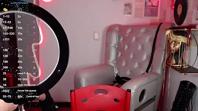 Snapshot of FabulousVenus chatting on September 9, 2025, 2:59 pm FabulousVenus online show from September 9, 2025, 2:59 pm