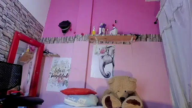 Snapshot of sashaduarte chatting on September 13, 2025, 1:55 pm sashaduarte online show from September 13, 2025, 1:55 pm