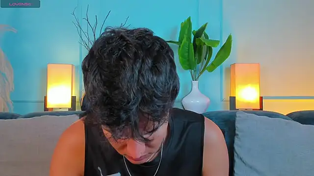 Leo Savage  online show from April 7, 2026, 4:58 am