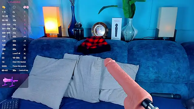 Leo Savage  online show from December 22, 2025, 4:34 am