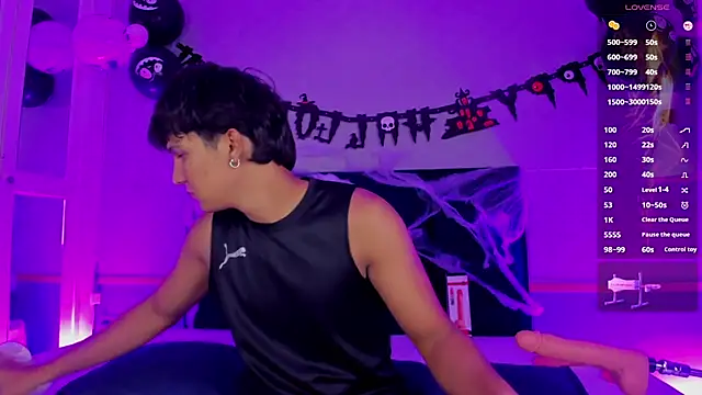 Snapshot of Leo_Savage_ chatting on October 22, 2025, 3:39 am Leo Savage online show from October 22, 2025, 3:39 am