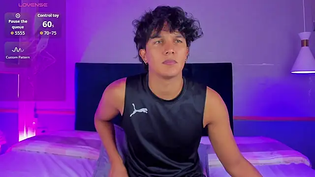 Snapshot of Leo_Savage_ chatting on September 17, 2025, 4:03 am Leo Savage online show from September 17, 2025, 4:03 am