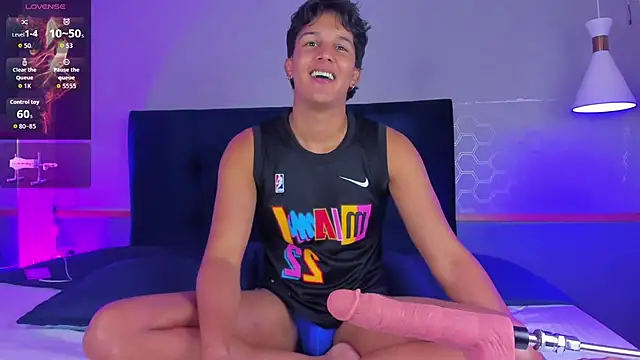 Snapshot of Leo_Savage_ chatting on September 27, 2025, 4:18 am Leo Savage online show from September 27, 2025, 4:18 am