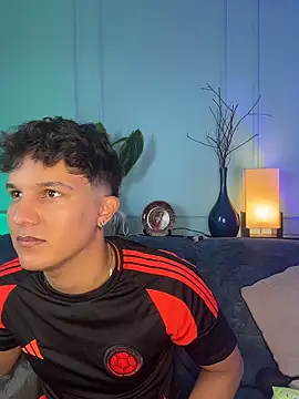 Leo Savage  online show from March 28, 2026, 3:51 am