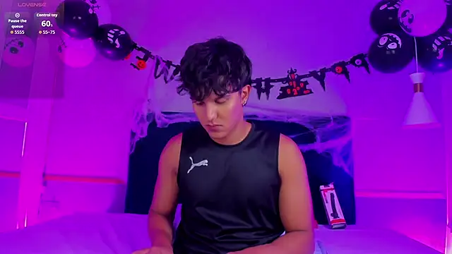 Snapshot of Leo_Savage_ chatting on October 16, 2025, 4:10 am Leo Savage online show from October 16, 2025, 4:10 am