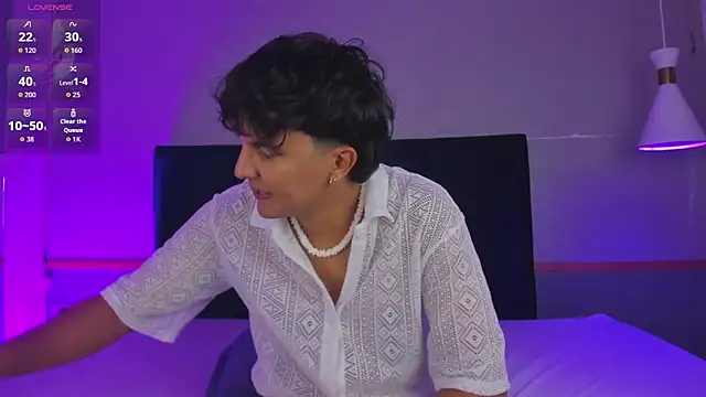 Snapshot of Leo_Savage_ chatting on September 30, 2025, 3:23 am Leo Savage online show from September 30, 2025, 3:23 am