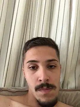 henriquexz244 online show from January 12, 2026, 6:58 pm