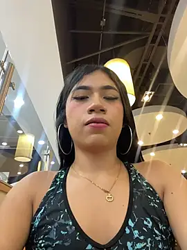 LiaSaenz27 online show from October 8, 2025, 2:29 pm