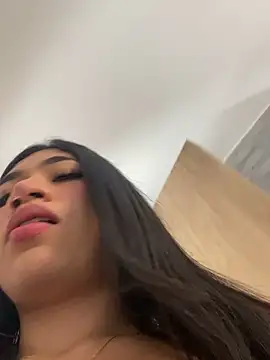 LiaSaenz27 online show from September 30, 2025, 3:29 pm