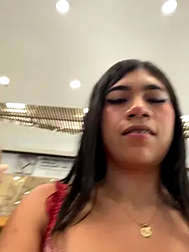 LiaSaenz27 online show from September 19, 2025, 3:38 pm