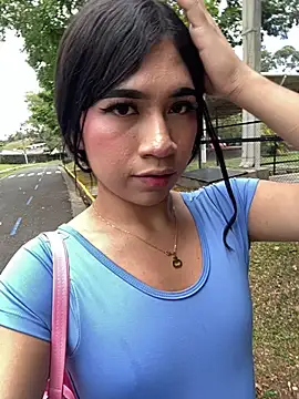 Snapshot of LiaSaenz27 chatting on September 12, 2025, 3:56 pm LiaSaenz27 online show from September 12, 2025, 3:56 pm