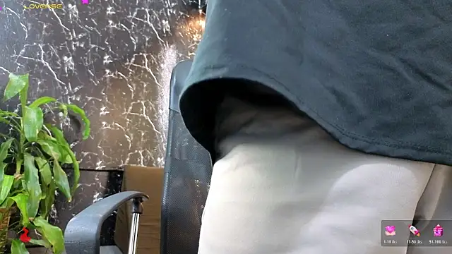 Alexander ferre online show from March 6, 2026, 1:28 pm