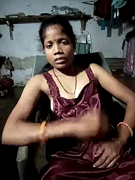 Snapshot of SEXY-MAHI4 chatting on October 26, 2025, 5:46 pm SEXY-MAHI4 online show from October 26, 2025, 5:46 pm