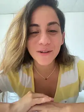 CamileX online show from September 23, 2025, 4:25 pm