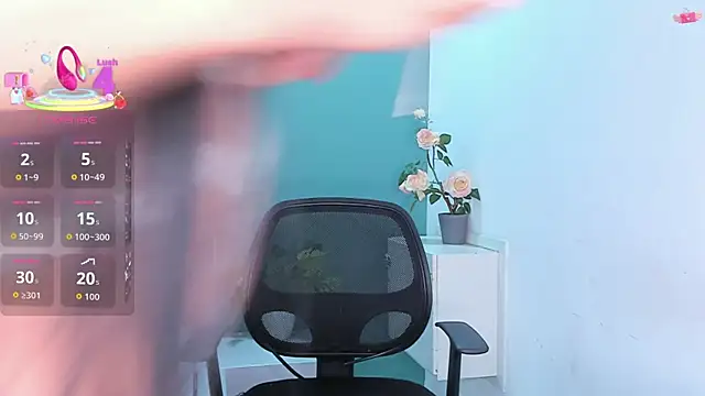 Emma Onne online show from October 14, 2025, 2:01 am