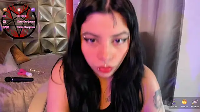 emily-santoss online show from October 5, 2025, 12:51 pm