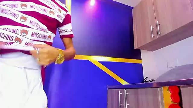 Snapshot of gustavo_saaled19_ chatting on September 29, 2025, 7:30 pm gustavo saaled19  online show from September 29, 2025, 7:30 pm