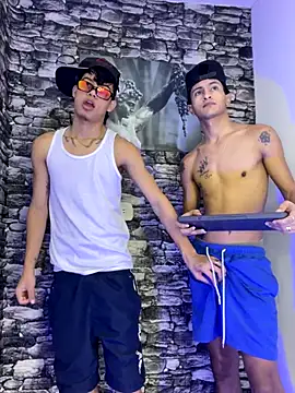 Snapshot of gustavo_saaled19_ chatting on October 11, 2025, 10:33 pm gustavo saaled19  online show from October 11, 2025, 10:33 pm