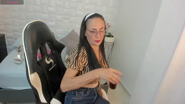 Snapshot of yulitza1025 chatting on November 4, 2025, 11:58 am yulitza1025 online show from November 4, 2025, 11:58 am