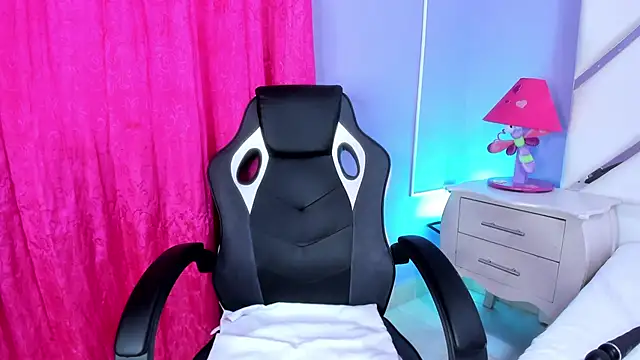 Snapshot of ValeriaJacobs chatting on October 11, 2025, 11:55 am ValeriaJacobs online show from October 11, 2025, 11:55 am