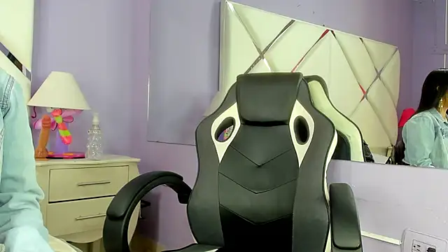 Snapshot of ValeriaJacobs chatting on September 21, 2025, 12:54 pm ValeriaJacobs online show from September 21, 2025, 12:54 pm