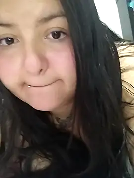SoffiiCurvy online show from September 16, 2025, 3:29 am