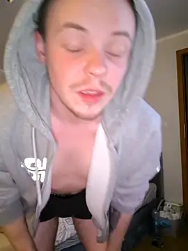 Twojsynek1997 online show from April 17, 2026, 6:33 pm