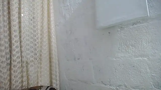 Snapshot of gabbyparker_ chatting on October 15, 2025, 9:50 am gabbyparker  online show from October 15, 2025, 9:50 am