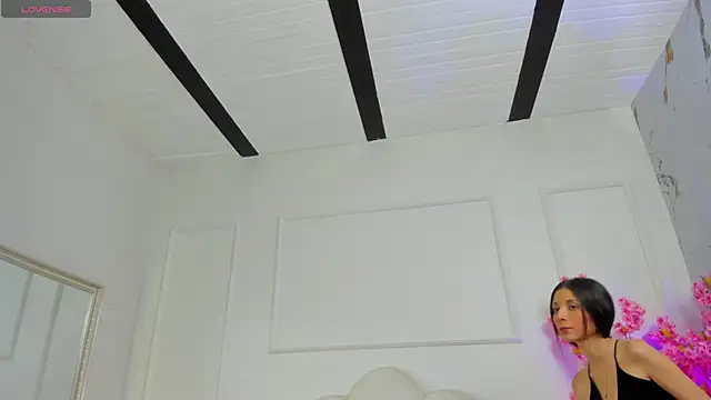 Snapshot of Cloedurant chatting on October 14, 2025, 7:47 pm Cloedurant online show from October 14, 2025, 7:47 pm