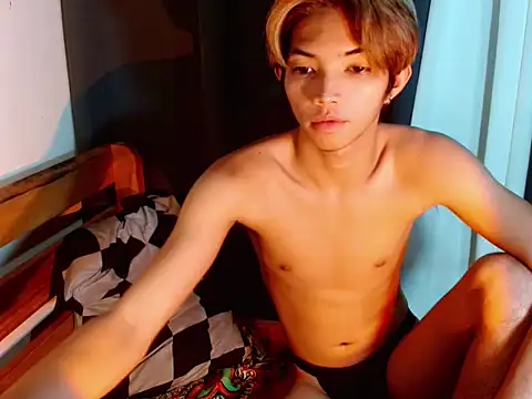 Snapshot of addicted_to_alex chatting on October 19, 2025, 5:26 pm addicted to alex online show from October 19, 2025, 5:26 pm