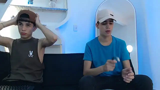 Snapshot of THREE_GUYS_HOT chatting on October 22, 2025, 7:35 pm THREE GUYS HOT online show from October 22, 2025, 7:35 pm