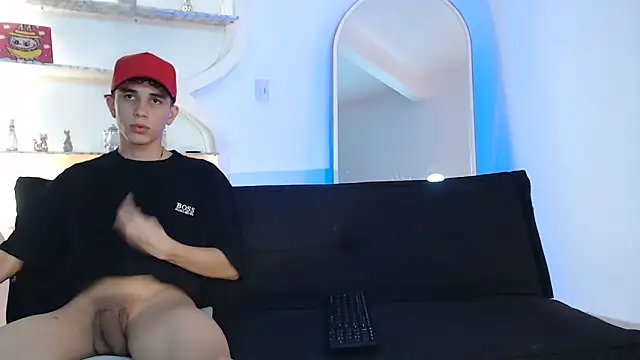 Snapshot of THREE_GUYS_HOT chatting on September 18, 2025, 7:39 pm THREE GUYS HOT online show from September 18, 2025, 7:39 pm