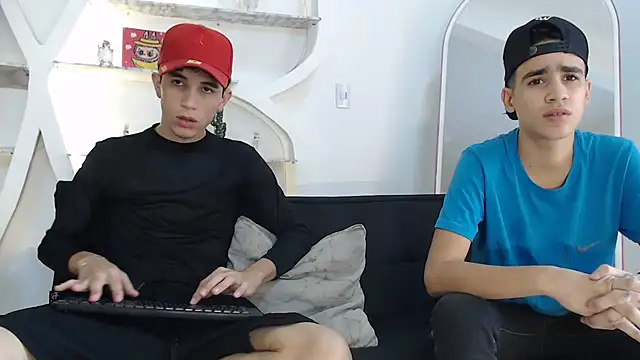 Snapshot of THREE_GUYS_HOT chatting on October 13, 2025, 7:26 pm THREE GUYS HOT online show from October 13, 2025, 7:26 pm