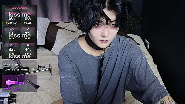 Snapshot of GothXRaven chatting on October 9, 2025, 3:56 pm GothXRaven online show from October 9, 2025, 3:56 pm