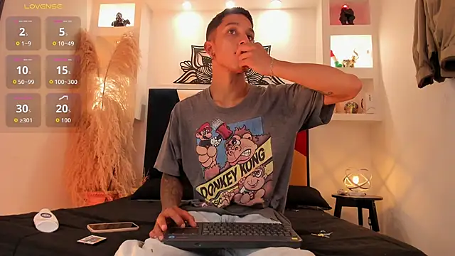 Snapshot of Ram_Swain chatting on October 16, 2025, 1:08 pm Ram Swain online show from October 16, 2025, 1:08 pm