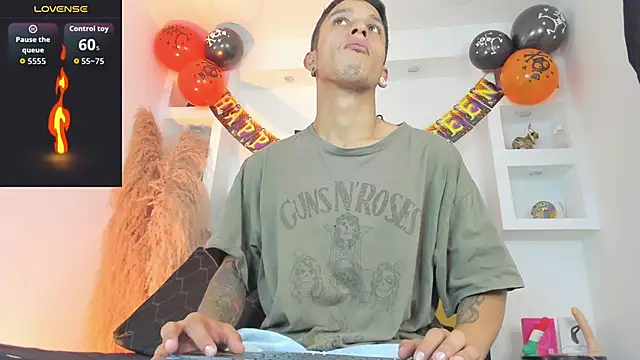 Snapshot of Ram_Swain chatting on October 26, 2025, 1:11 pm Ram Swain online show from October 26, 2025, 1:11 pm