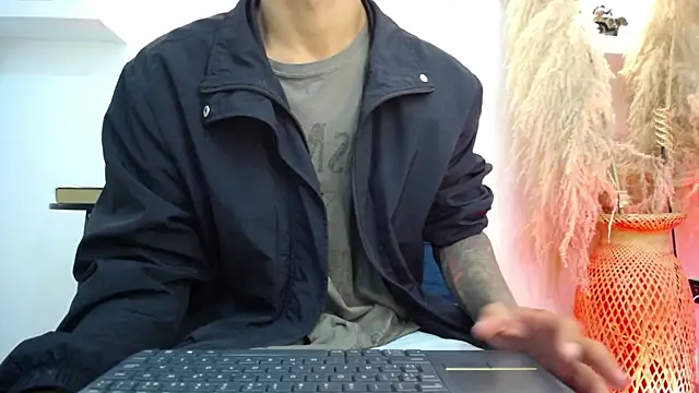 Snapshot of Ram_Swain chatting on September 14, 2025, 3:51 am Ram Swain online show from September 14, 2025, 3:51 am