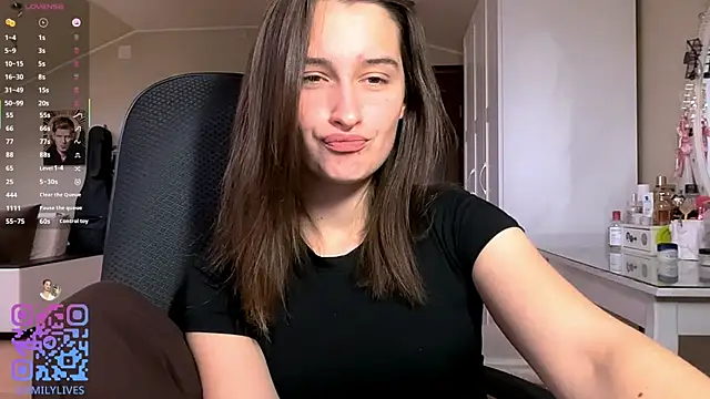 Snapshot of DarlineBrustera chatting on April 21, 2026, 2:23 pm DarlineBrustera online show from April 21, 2026, 2:23 pm