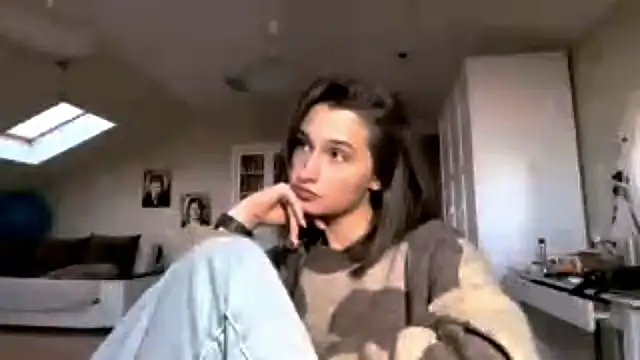 DarlineBrustera online show from October 12, 2025, 2:18 pm