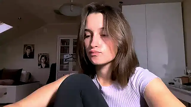 DarlineBrustera online show from October 10, 2025, 2:29 pm