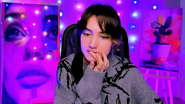 Snapshot of olivianorton chatting on January 12, 2026, 12:23 pm olivianorton online show from January 12, 2026, 12:23 pm