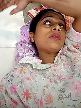 hotshreya69 online show from October 24, 2025, 8:13 am