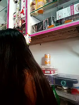 hotshreya69 online show from October 4, 2025, 8:38 am