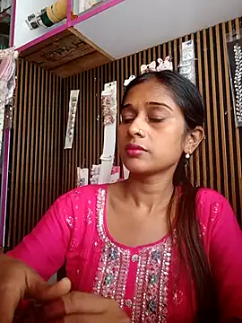 hotshreya69 online show from October 10, 2025, 8:37 am